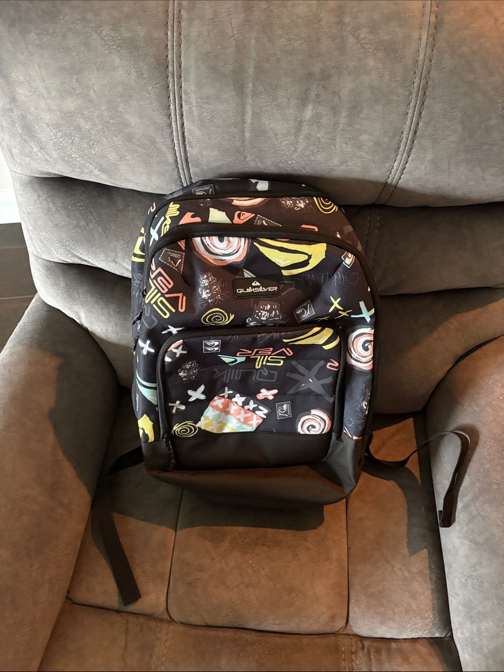 Quiksilver Burst 24L Day Pack  Backpack with Multicolor Graphic